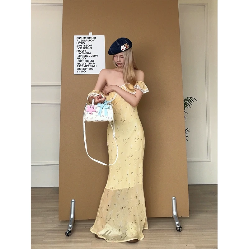 高级感方领短袖连衣裙女2025夏季新款度假风气质显瘦百搭碎花长裙