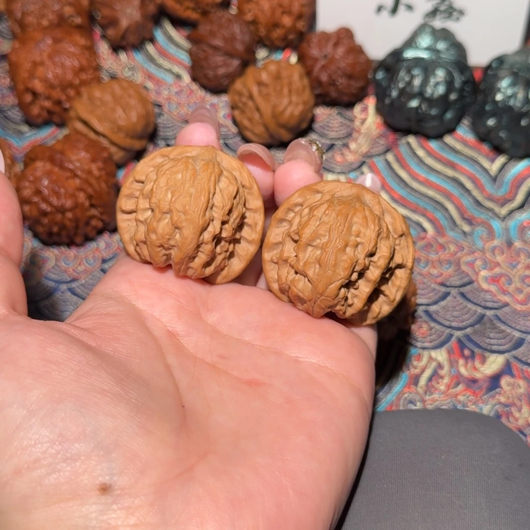 同***与把件文玩核桃2091号40昌闷文玩核桃