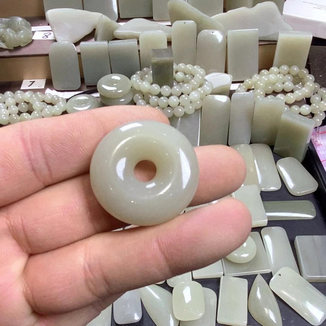 颈饰未镶嵌和田玉龙*～01