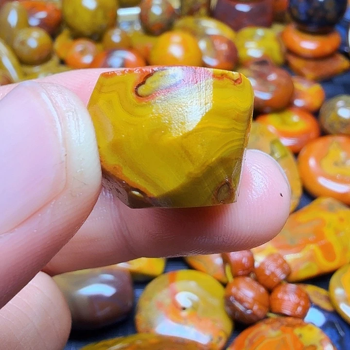 大***8玛瑙/玉髓未镶嵌手链