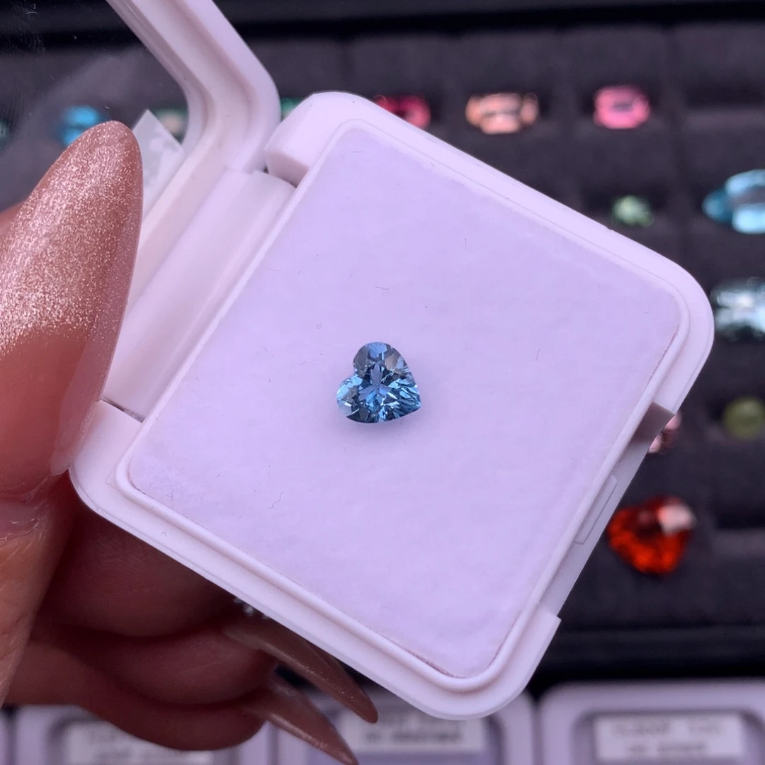 海蓝宝石裸石未镶嵌0.76ct超级圣玛利亚