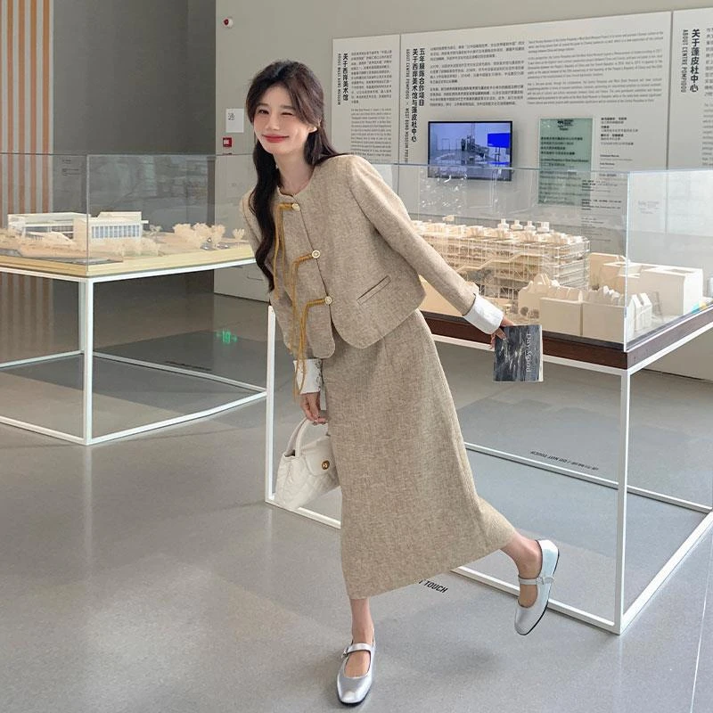 新中式国小香风套装裙女早秋2025新款高级感盘扣外套半身裙两件套
