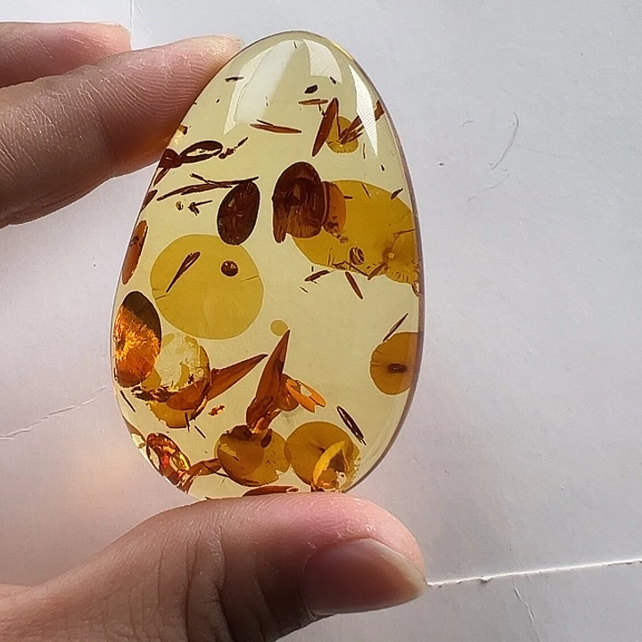 琥珀（花珀）颈饰未镶嵌