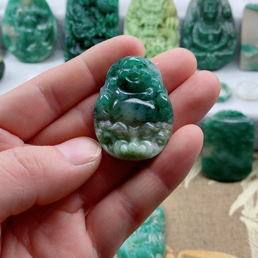 独山玉未镶嵌颈饰