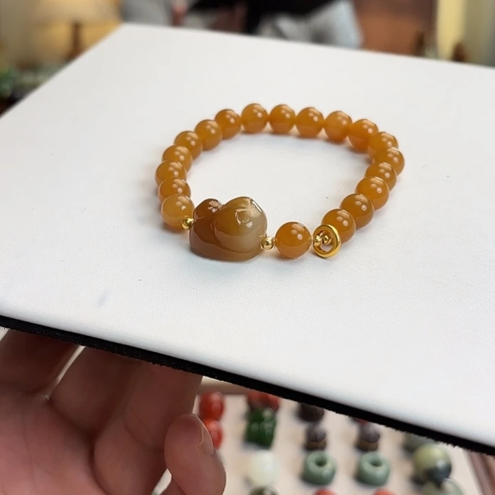 和田玉（糖玉）18K金镶嵌手链