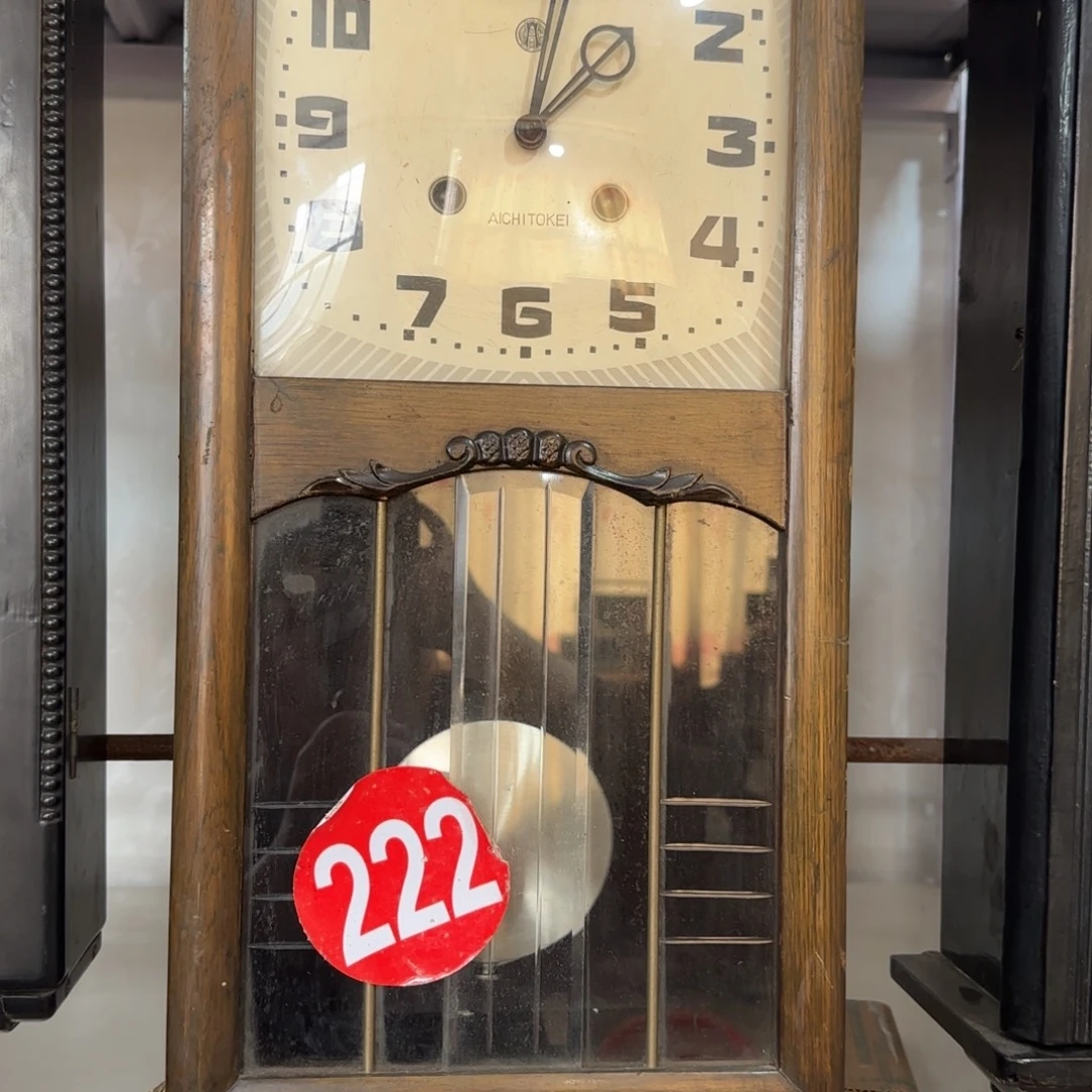 中***校木复古怀旧装饰日本两英钟表