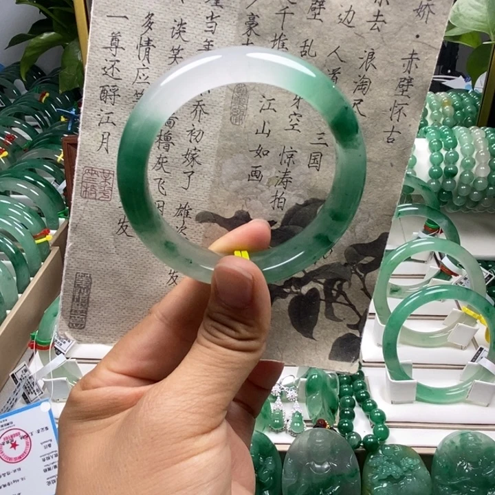 石英质玉手镯未镶嵌小*可