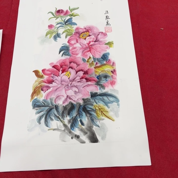 国画花鸟等图案为一体而