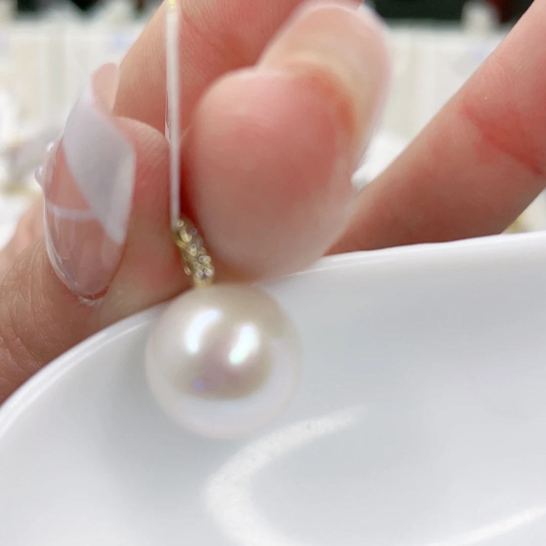 淡水珍珠吊坠(赠链)未镶嵌