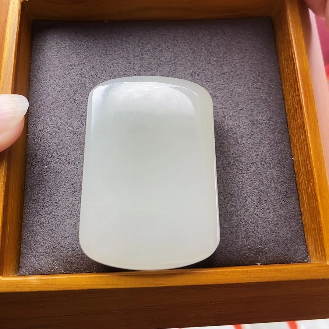 望***月和田玉未镶嵌颈饰