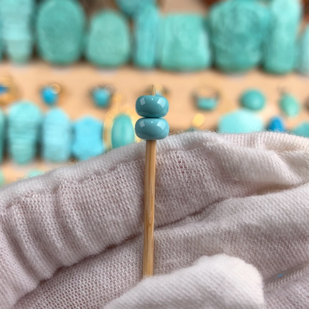 绿松石未镶嵌隔珠卡5.7