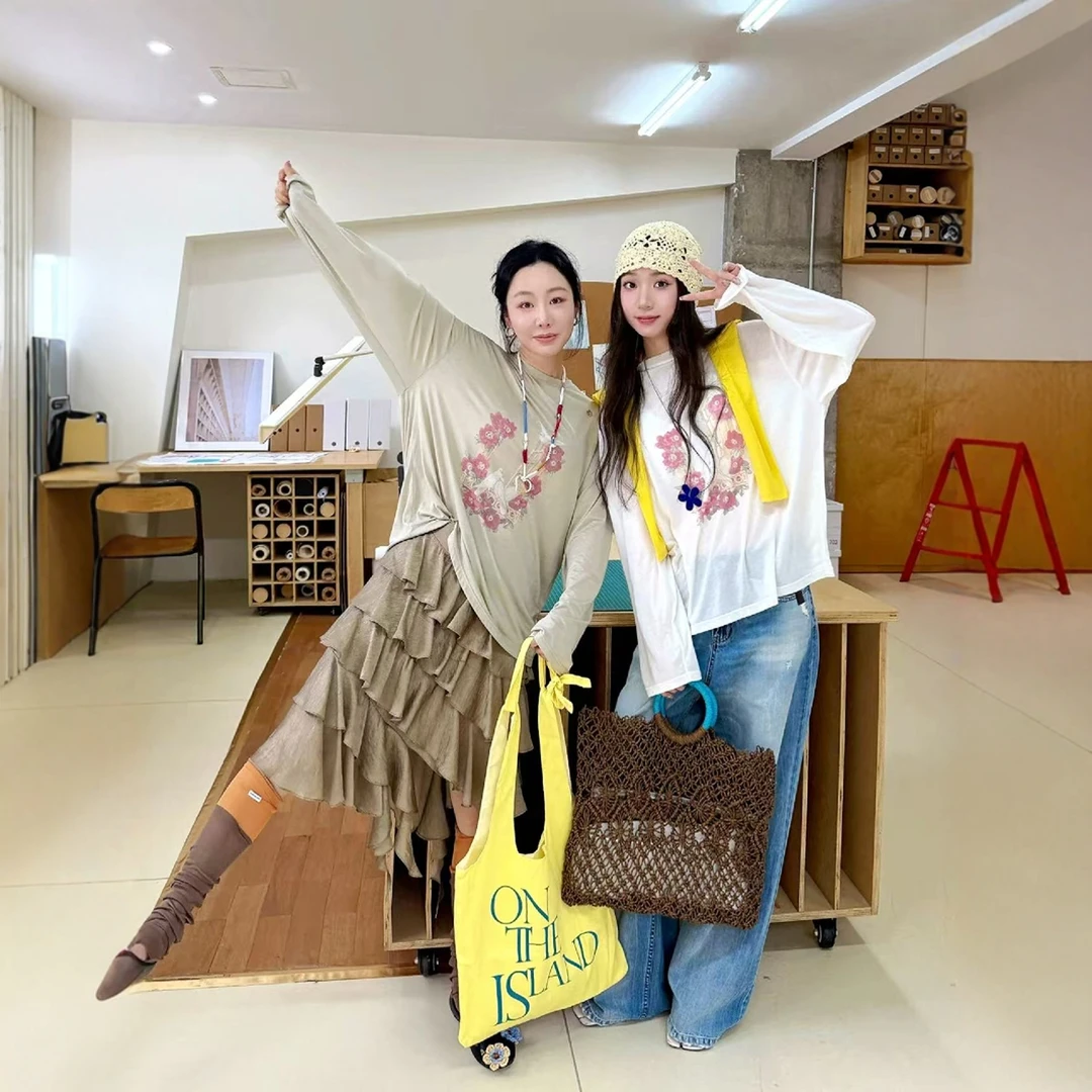 现货【U/H花朵面膜T恤】2025夏新款薄款长袖天丝防晒打底衫上衣女