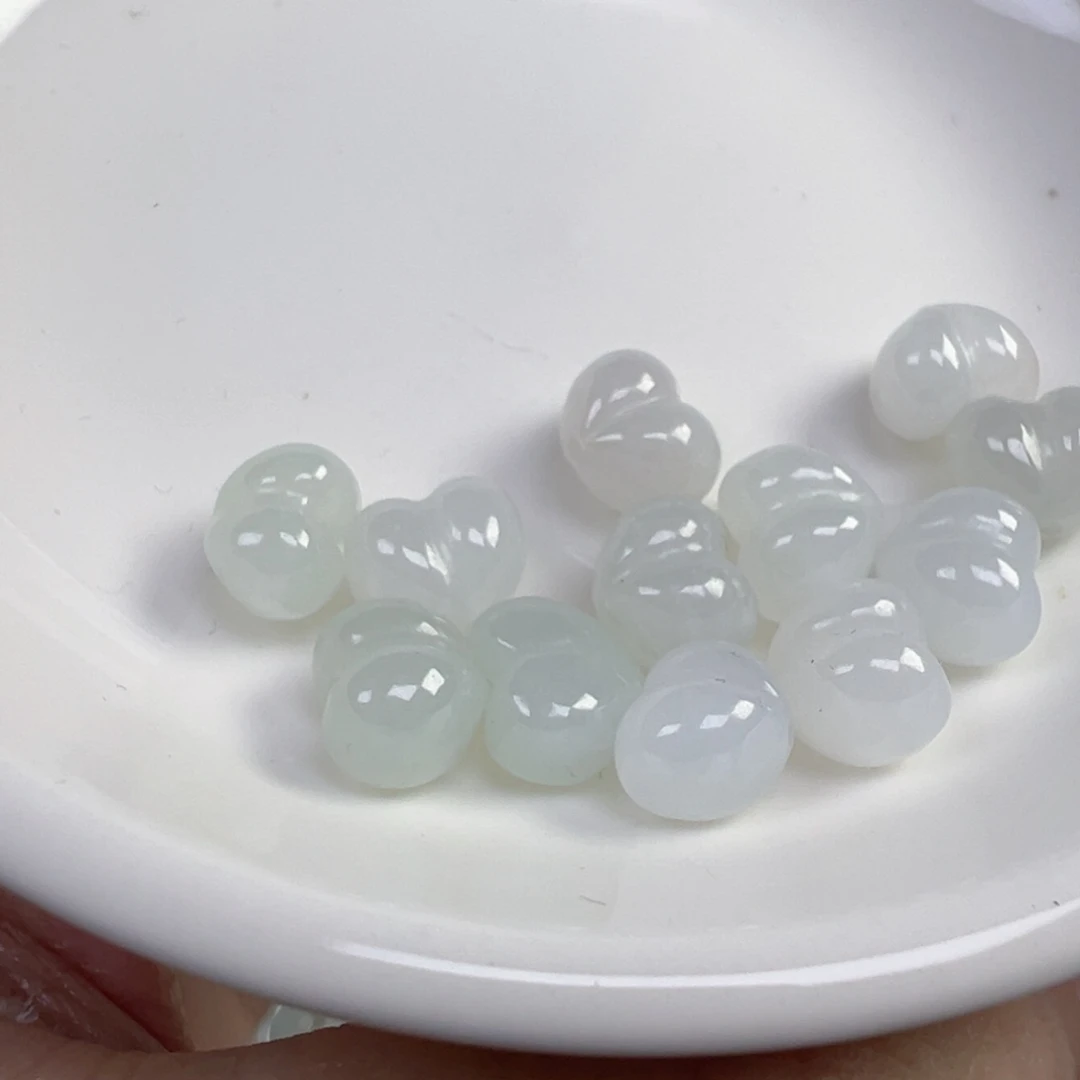 翡翠散珠屁桃一个可挑