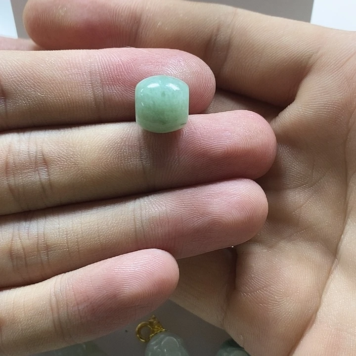 福***翡翠未镶嵌颈饰天然缅甸a货翡翠