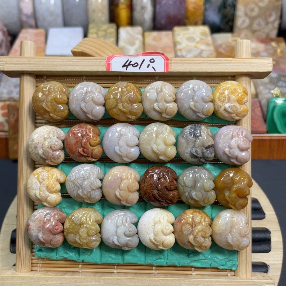 硅化玉未镶嵌颈饰月亮兔40米1个