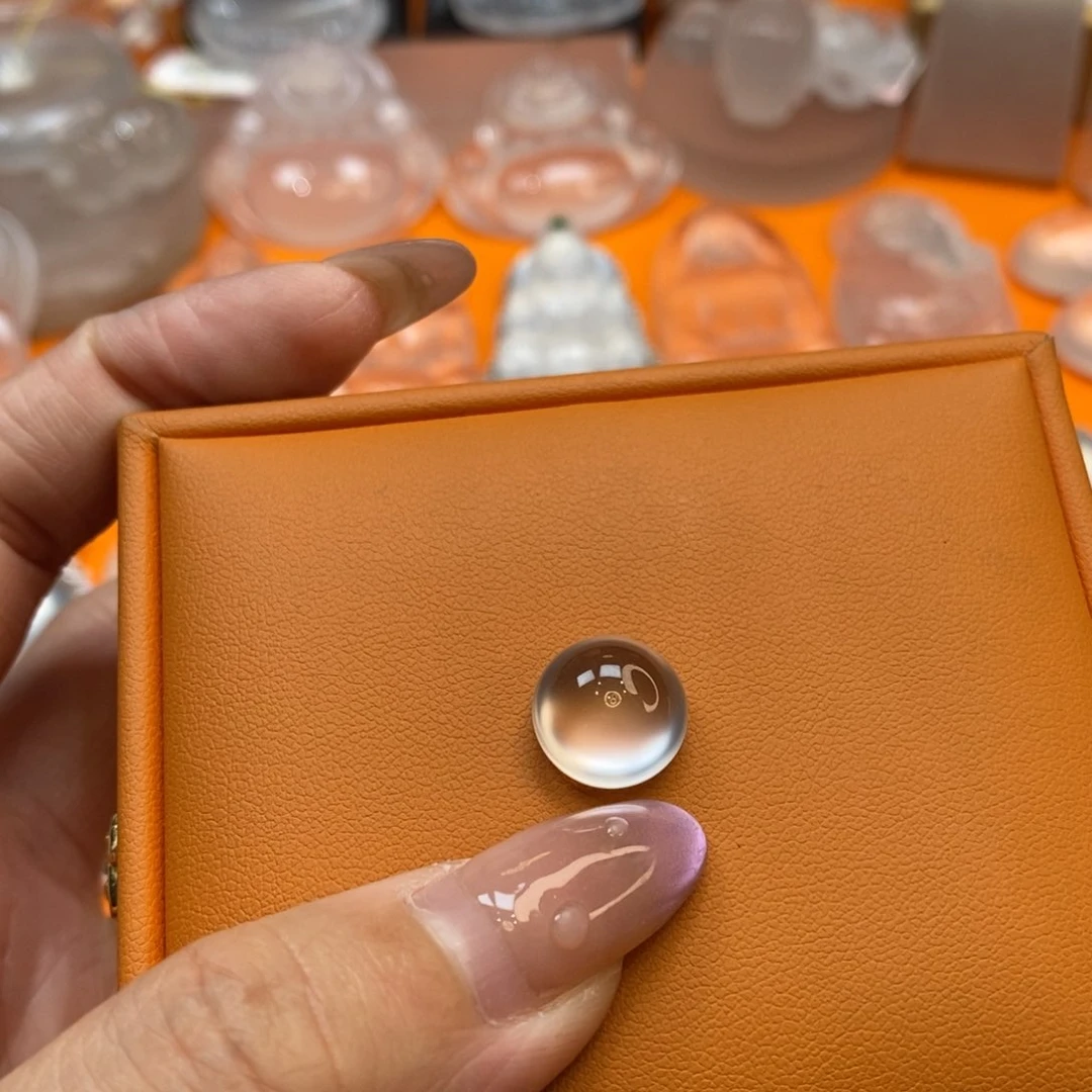 用***3石英质玉蛋未镶嵌