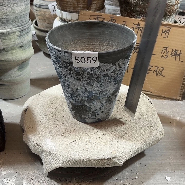 摆件高16，口14.5，有孔，5059