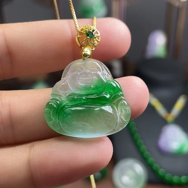 翡翠未镶嵌吊坠(赠链)