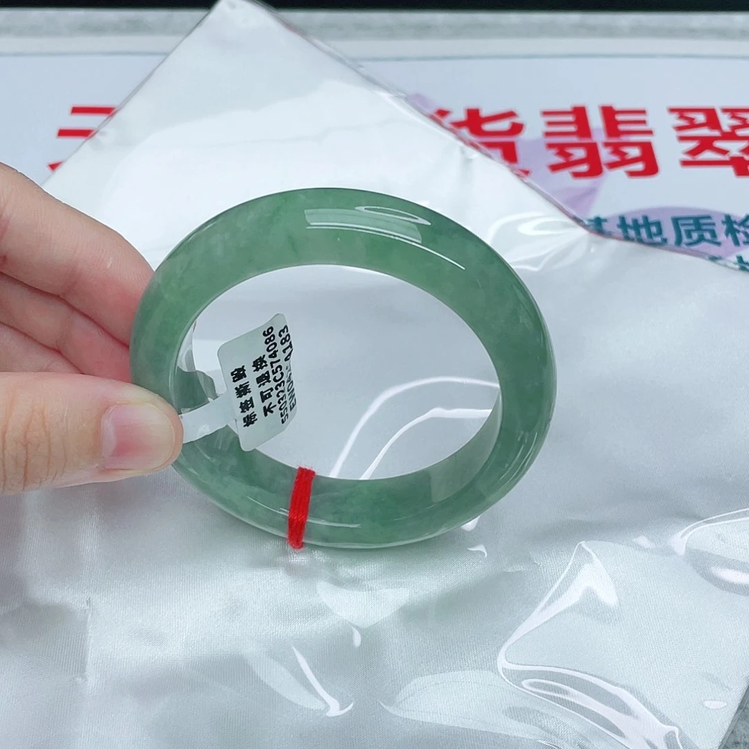 翡翠手镯未镶嵌正55.7