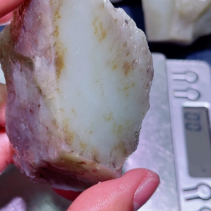 和田玉（糖玉）未镶嵌珠宝半成品