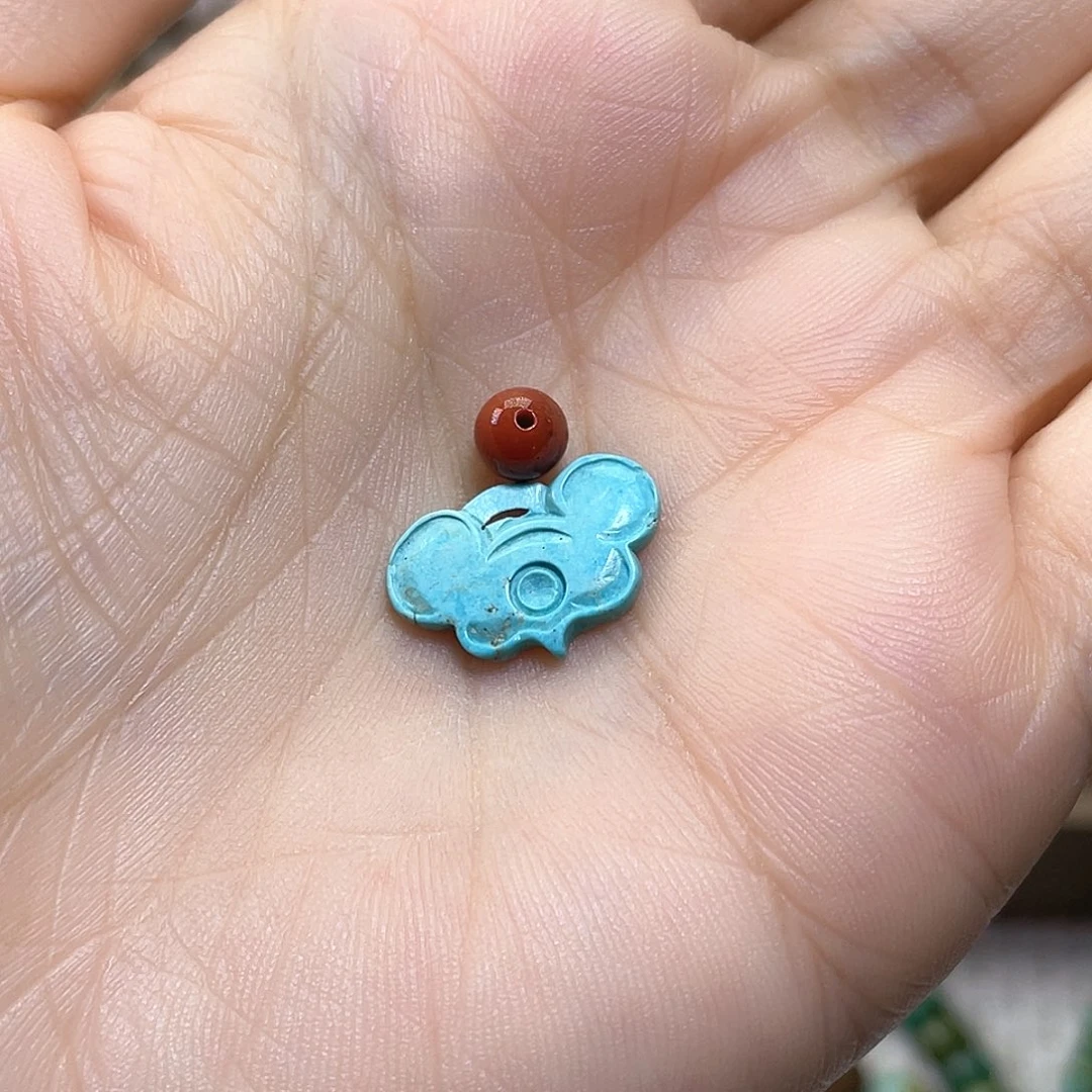南红玛瑙配饰未镶嵌