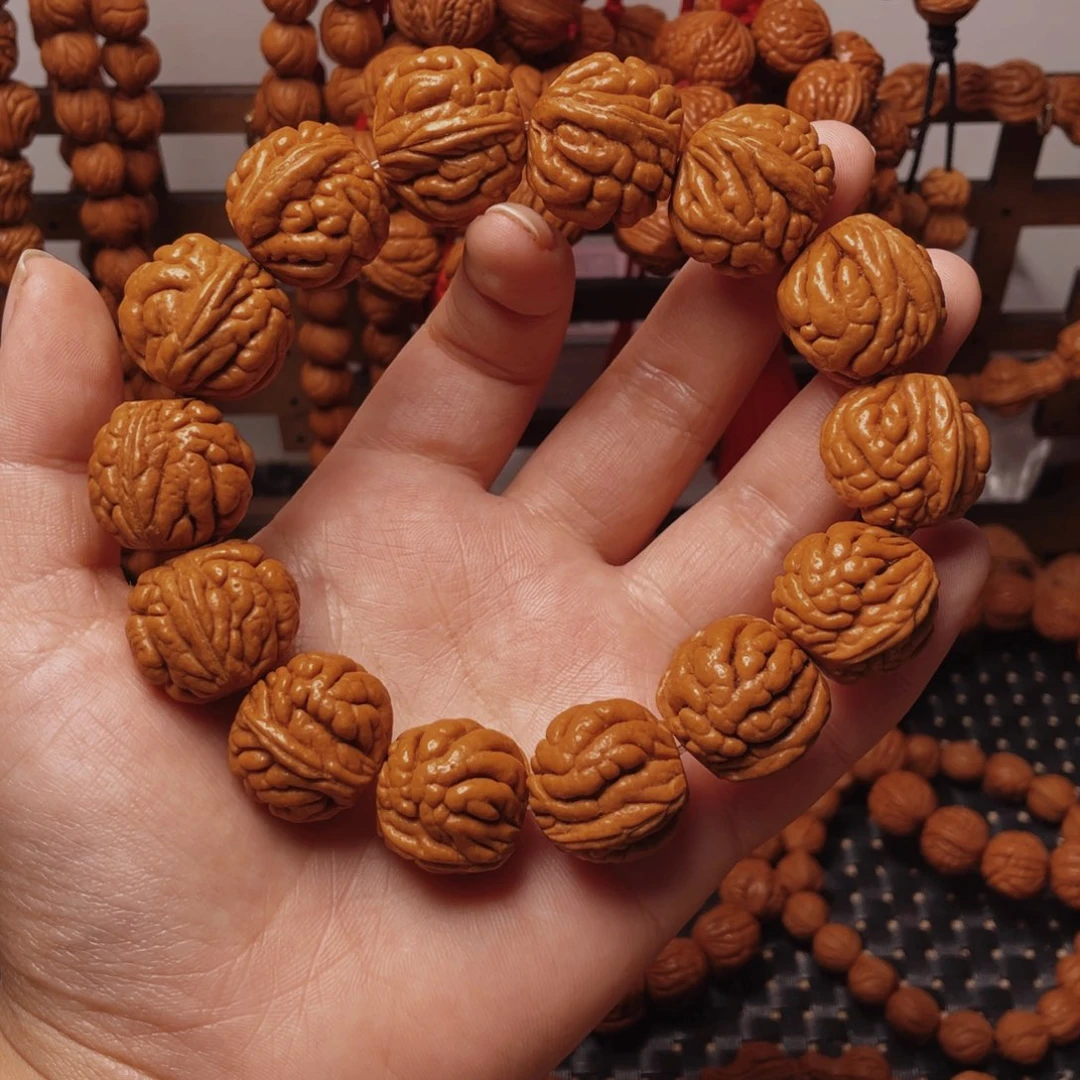 木质类龙纹桃枭手串