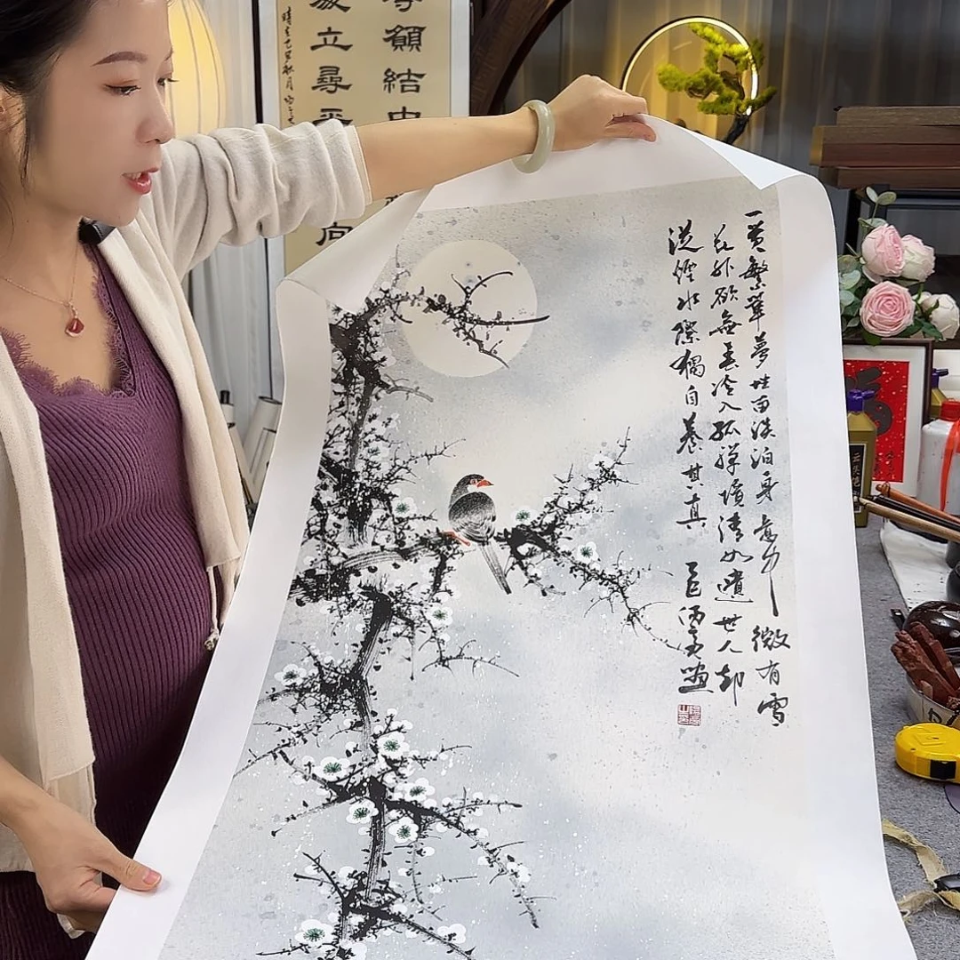 国画伊人阳亮白梅花