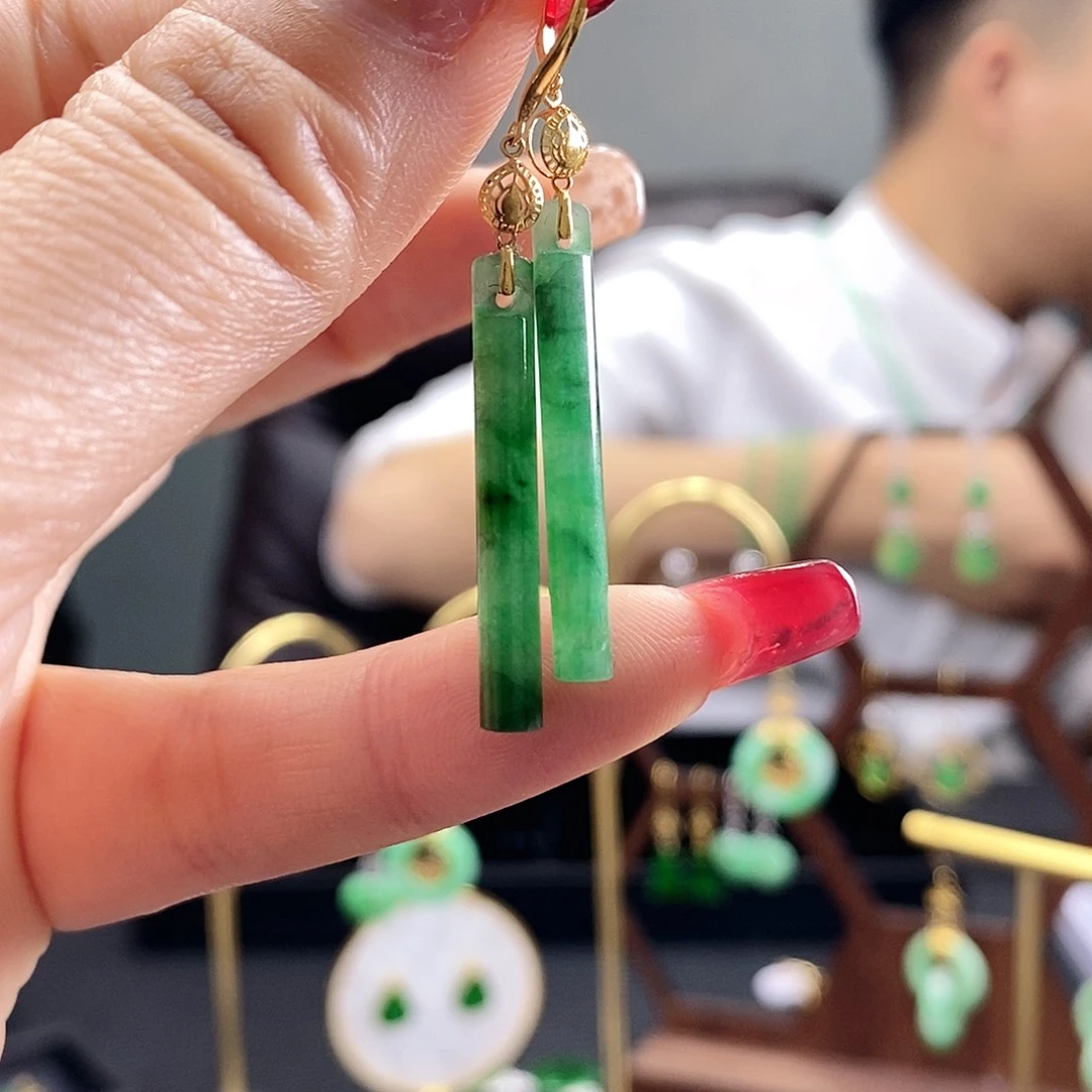 翡翠耳饰18K金镶嵌翡翠