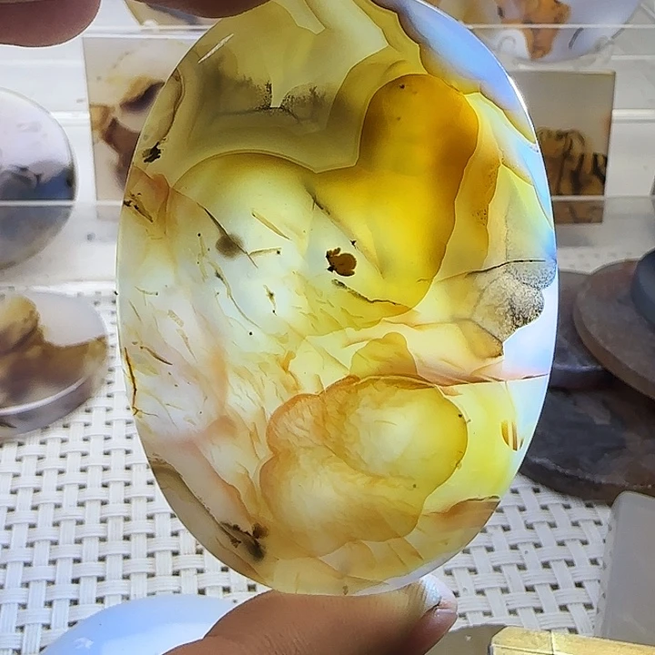 玛瑙/玉髓未镶嵌珠宝奇石