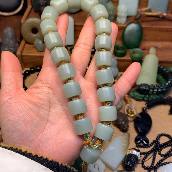 开***呀和田玉未镶嵌颈饰