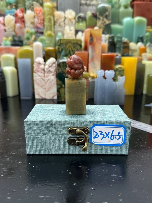印度石巧色桃心小兔
