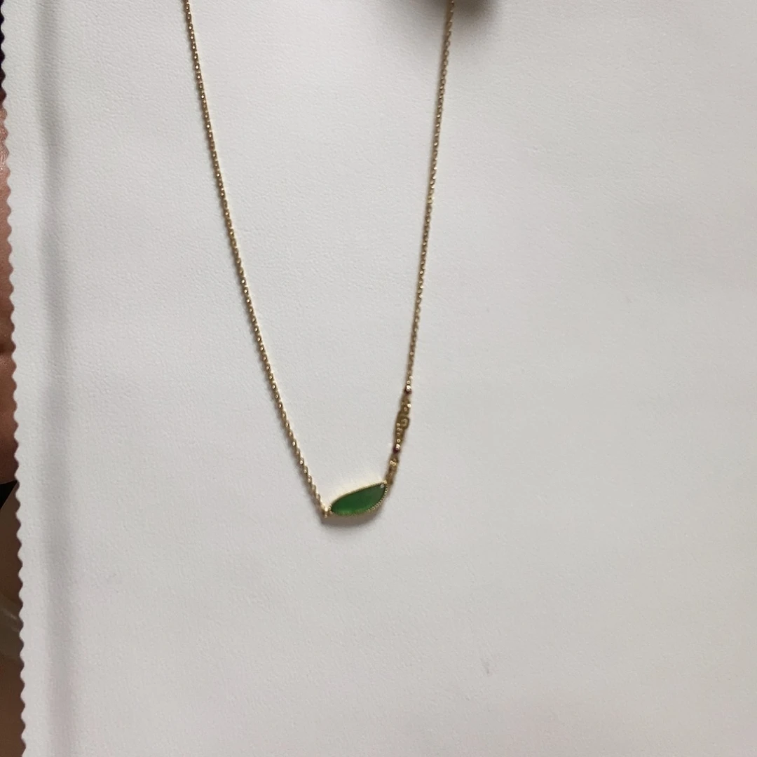 翡翠18K金镶嵌颈饰蒜****诺简单