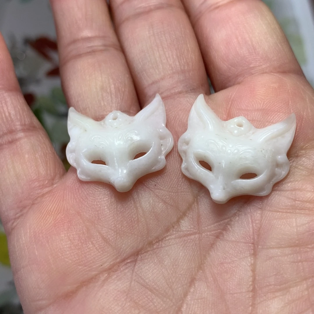 蛇纹石玉耳环未镶嵌