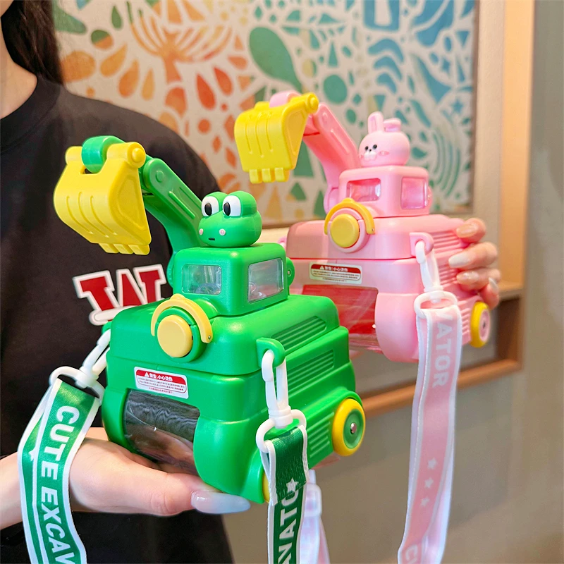小挖掘机儿童水杯2025新款玩具男女孩塑料杯学生上学专用吸管杯子