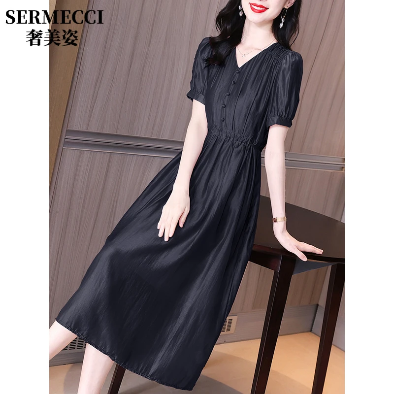 夏季2025新款法式复古赫本风气质通勤显瘦黑色v领品牌高端连衣裙
