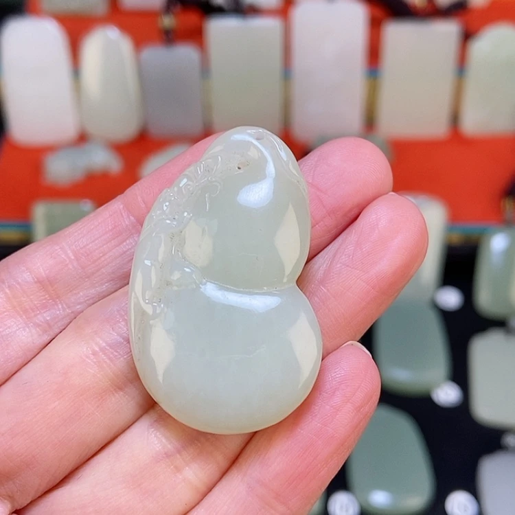 【闪购商品】颈饰未镶嵌和田玉