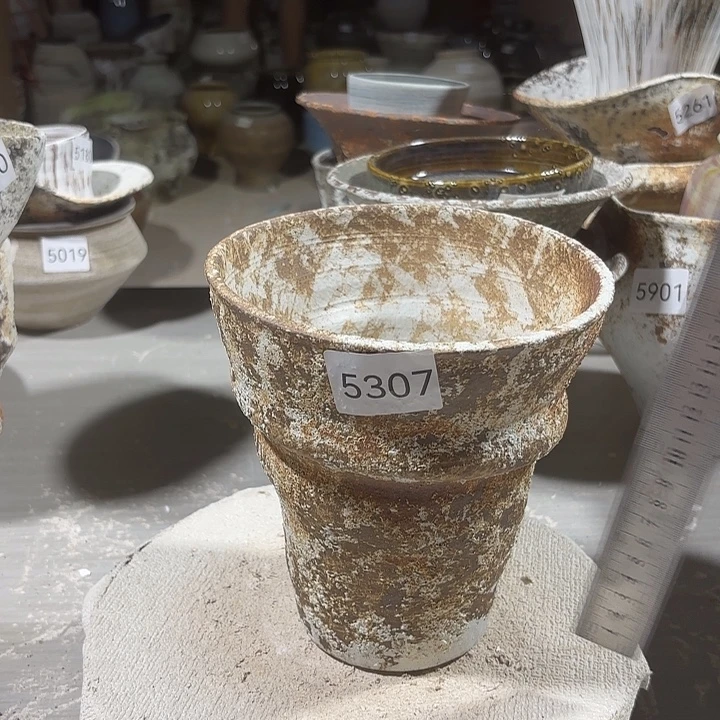 摆件高18，口15.5，有孔，5307