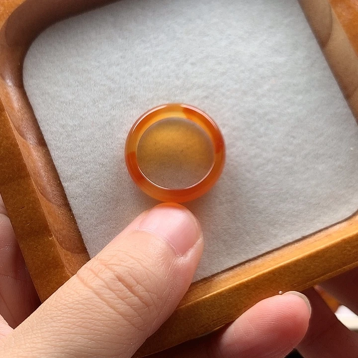 未镶嵌琥珀裸石戒指