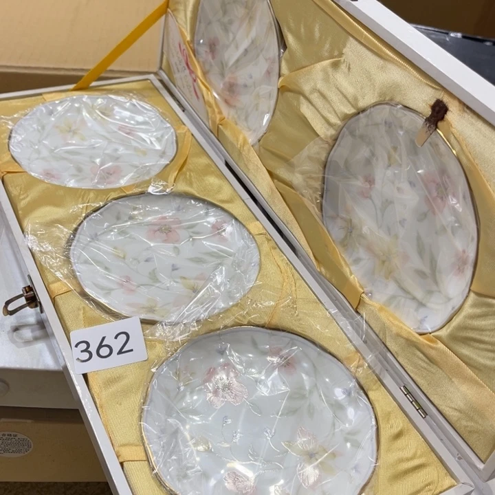 瓷器制作的工艺品有铜镜