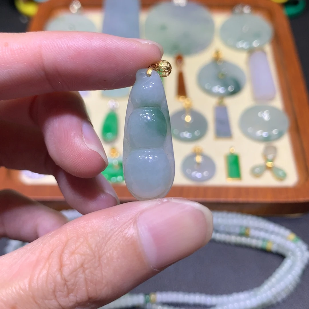 吊坠(不含链)18K金镶嵌翡翠