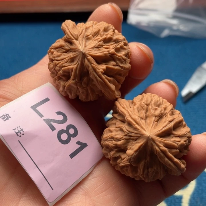 文玩核桃把件核桃