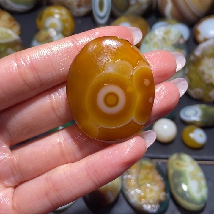 【闪购商品】未镶嵌玛瑙/玉髓珠宝奇石h h