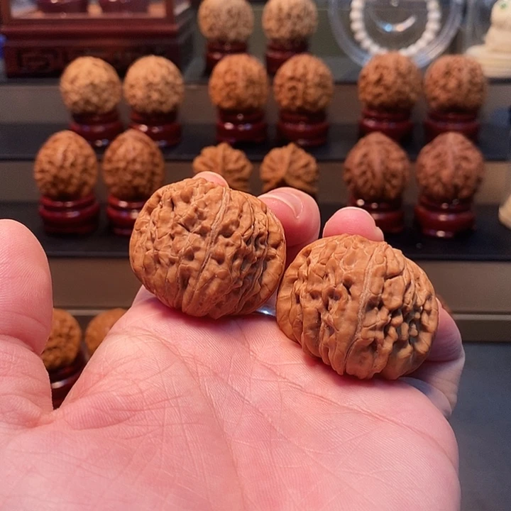 心***路桃核把件40.5尺华坤龙