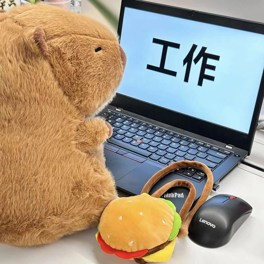 名创优品卡皮巴拉水豚玩偶摆件送礼物毛绒公仔生日礼物小朋友玩具