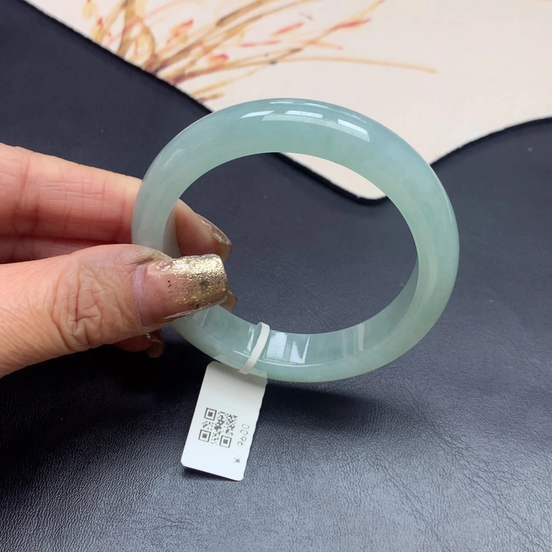 未镶嵌手镯翡翠缅甸翡翠手镯