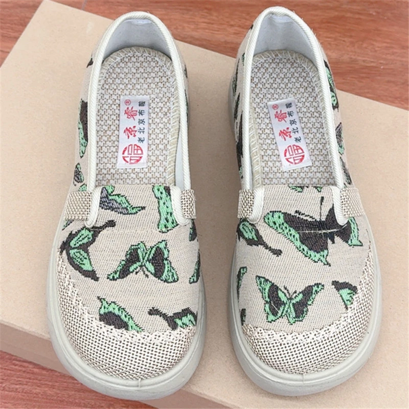 2025春季新款老北京布鞋时尚洋气女单鞋软底防滑轻便一脚蹬妈妈鞋