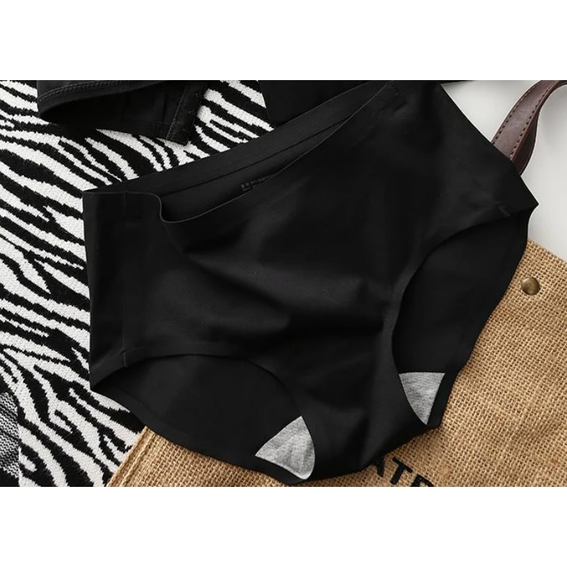 QUAMPH/趣安芬内裤女抗菌全棉裆透气舒适无痕中腰女生大码短裤