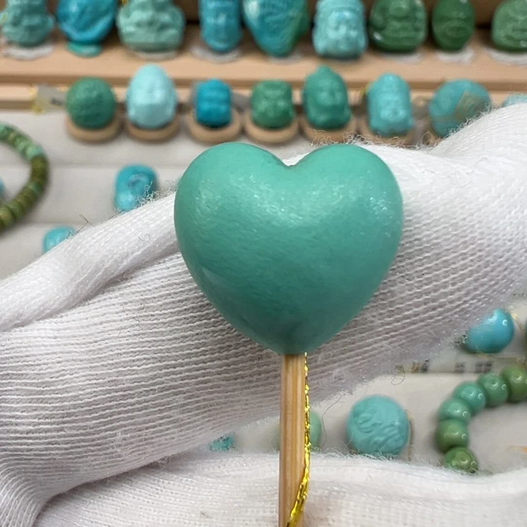 绿松石配饰未镶嵌