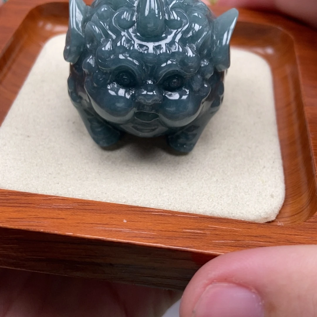 翡翠未镶嵌颈饰天碌