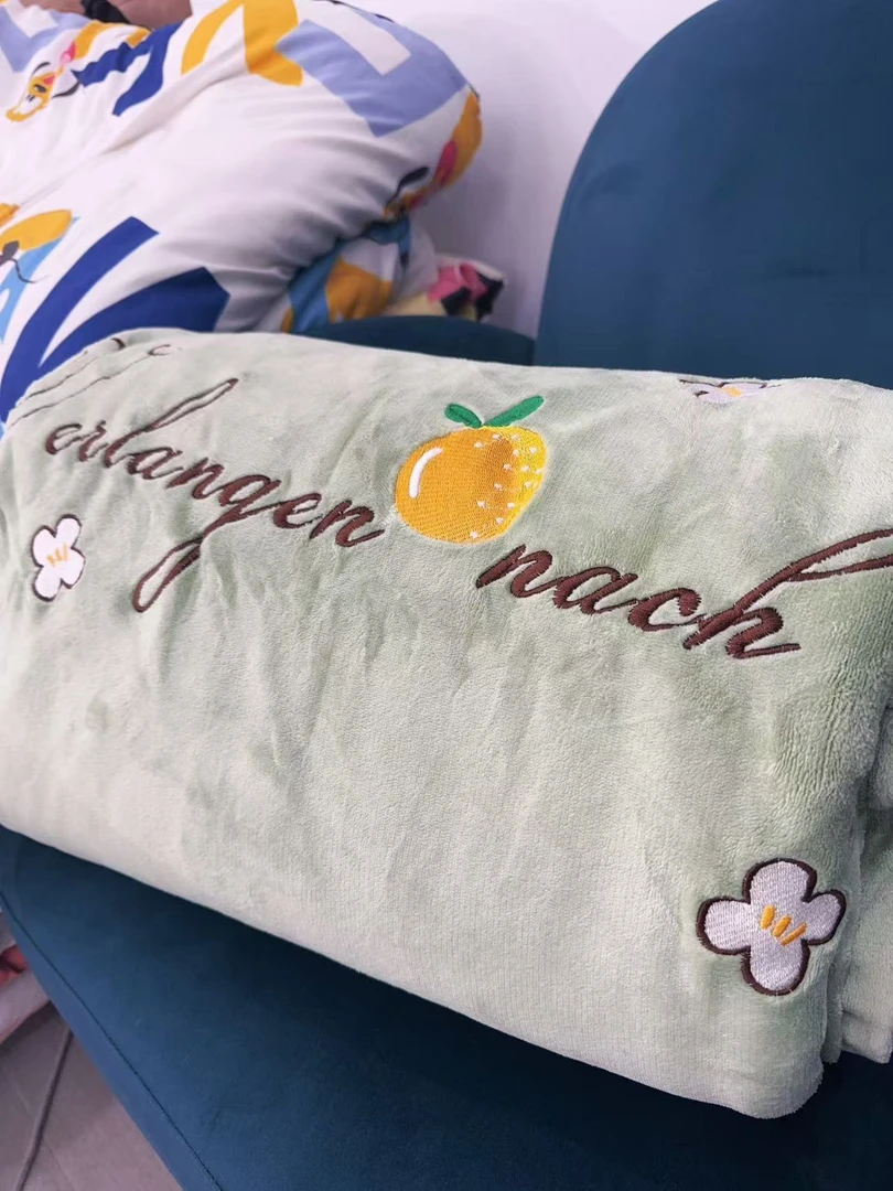 高克重牛奶绒绣花四件套（绿色橘子）